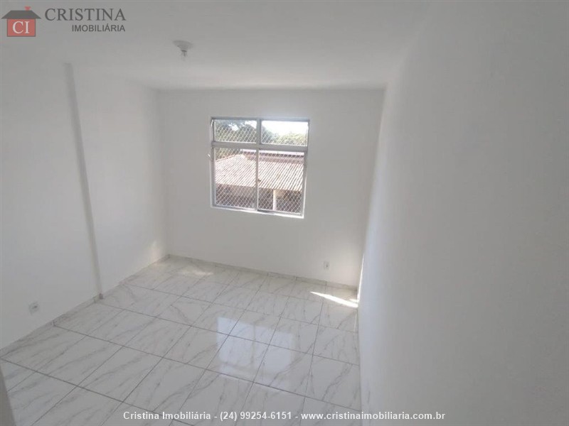 Apartamento para Alugar no Comercial em Resende