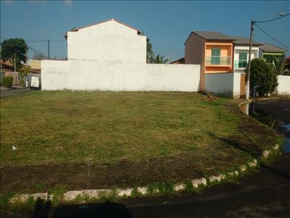 Terreno à Venda