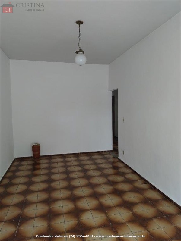 Casa para Alugar no Morada da Colina em Resende
