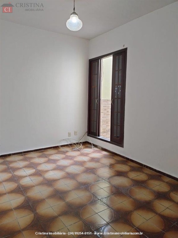 Casa para Alugar no Morada da Colina em Resende